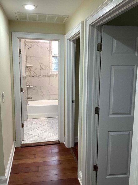 Building Photo - 58 Chestnut St