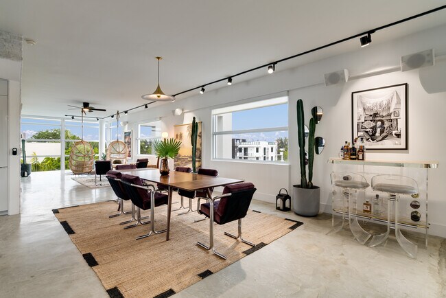 Building Photo - 1520 Lenox Ave