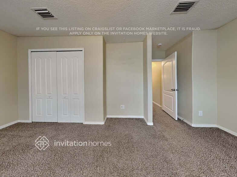 Building Photo - 3321 Downan Point Dr