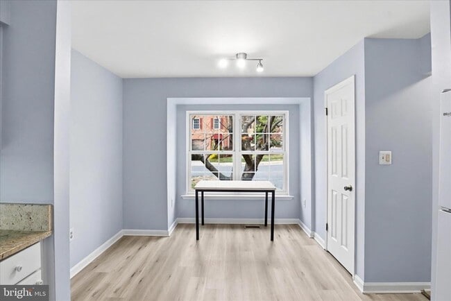 Building Photo - 6105 Castletown Way