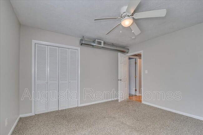 Building Photo - 1436 Spring Hill Terrace