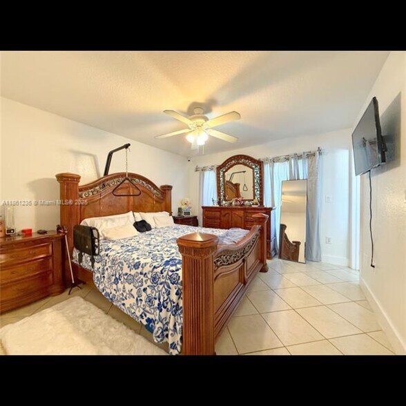 Building Photo - 18331 SW 135th Ave