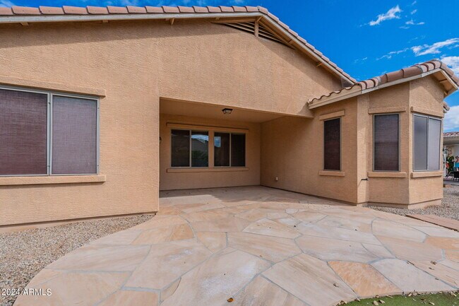 Building Photo - 2623 E San Mateo Dr