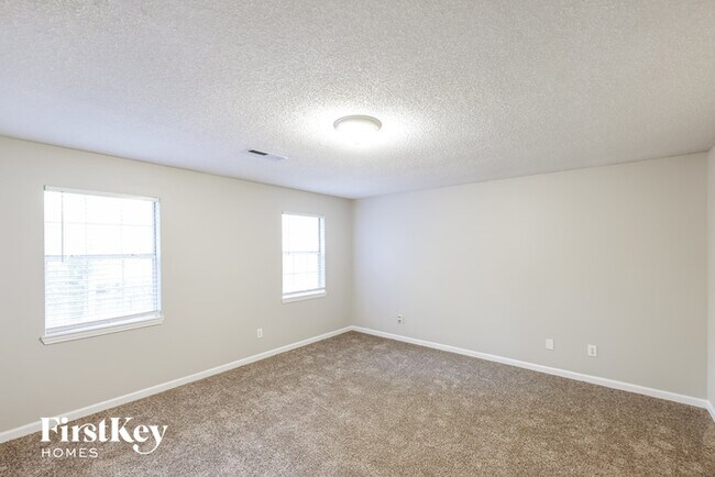 Building Photo - 805 14th Ave