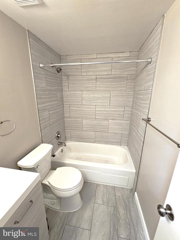 Building Photo - 6711 Park Heights Ave