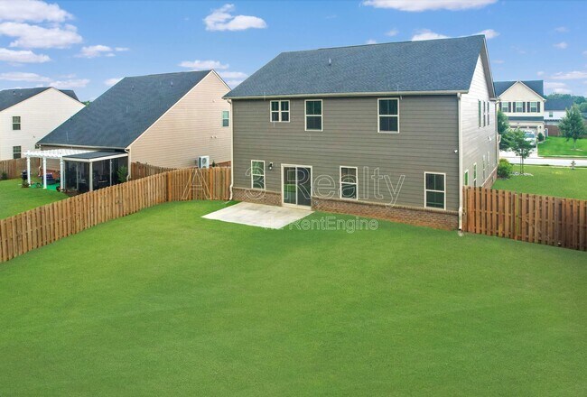 Building Photo - 533 Daffodil Ln