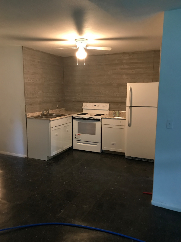 Building Photo - 129 Hilltop Cir