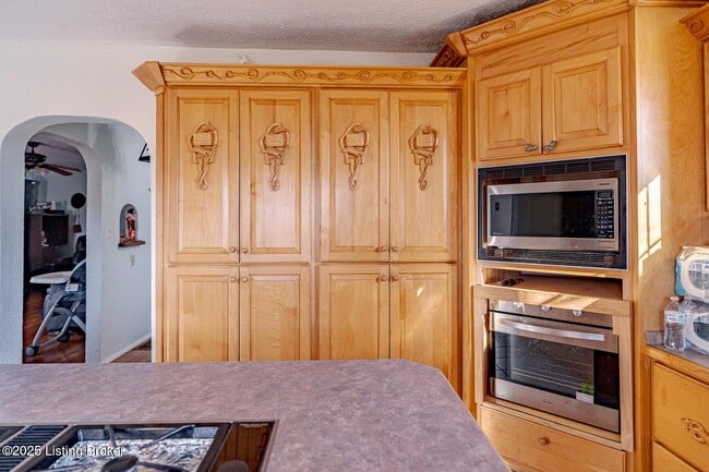 Building Photo - 2890 Shelbyville Rd