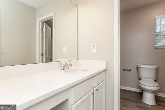 Building Photo - 139 Woodwind Way