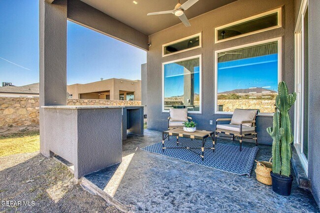 Building Photo - 6716 Rio Haciendas