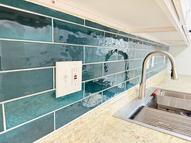 Building Photo - 8203 Garland Ave