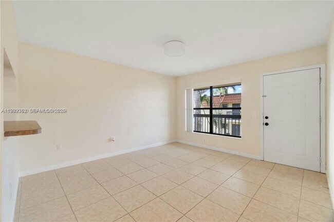 Building Photo - 561 NW 100th Pl