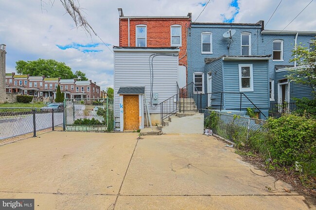 Building Photo - 2819 Presbury St