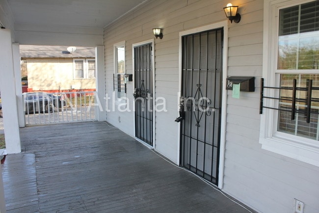 Building Photo - 1524 Murphy Ave SW
