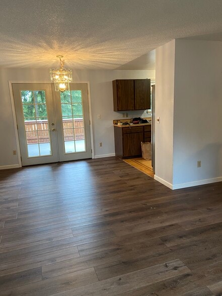 Building Photo - 11624 NE 74th St