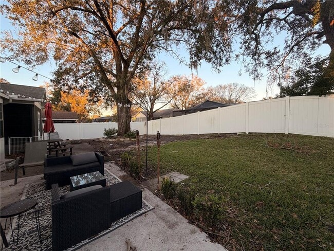 Building Photo - 7308 Fairwood Ave