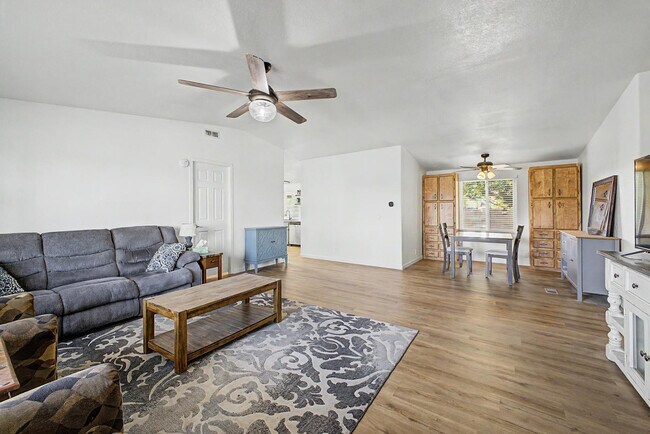 Building Photo - 8601 N 103rd Ave