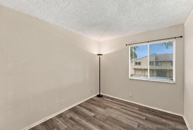 Building Photo - 5854 NW 21st St