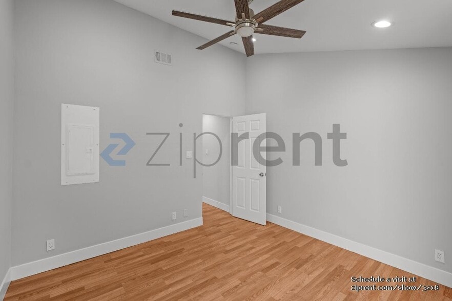 Building Photo - 355 Parkview Terrace