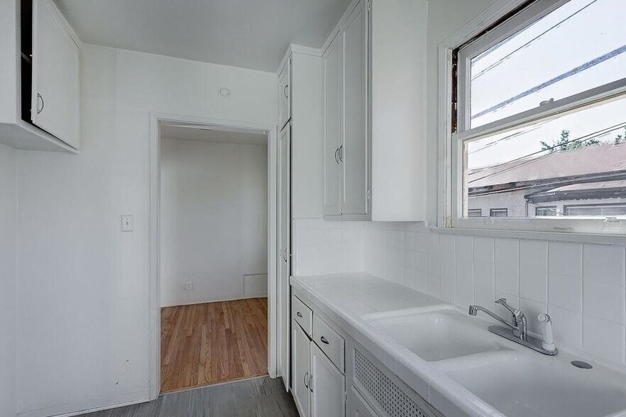 Building Photo - 4557 Alumni Ave