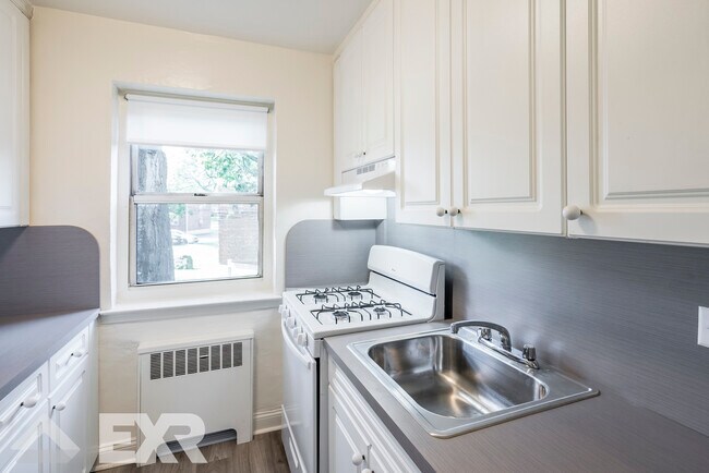 Building Photo - 94 Arlo Rd