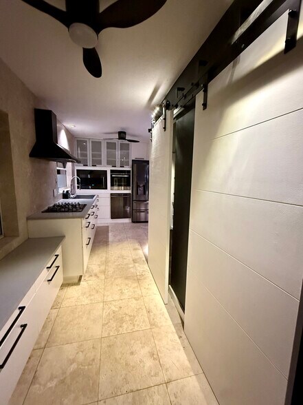 Building Photo - 414 Bywater Dr