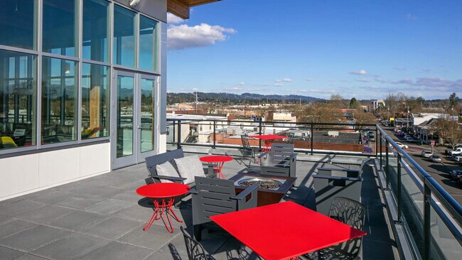 Building Photo - 4545 SW Angel Ave