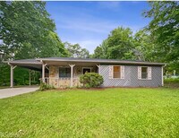 Building Photo - Room in House on Feather Dr