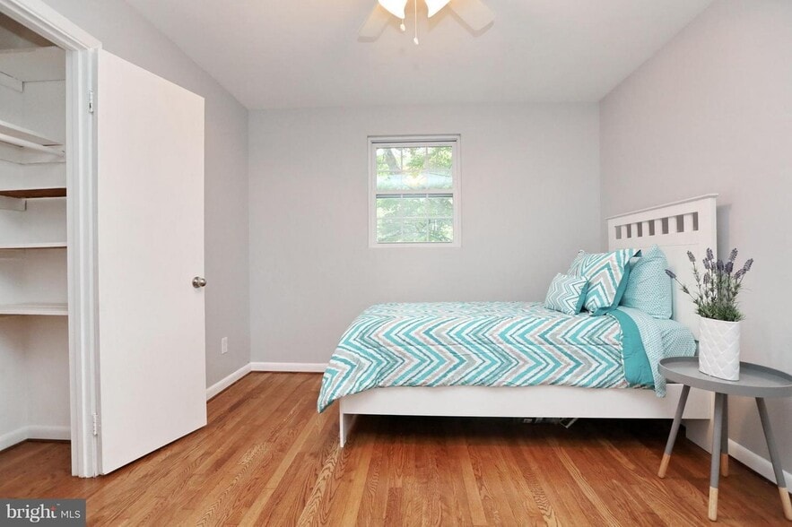 Building Photo - 2609 Dakota St