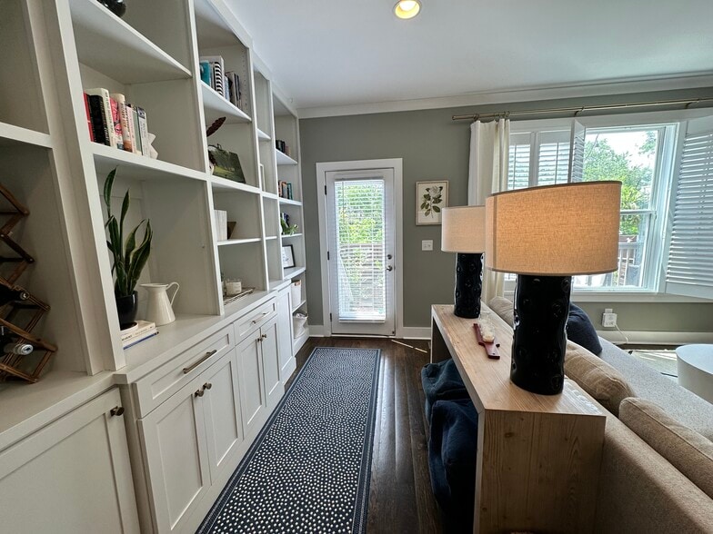 Building Photo - 1716 Northview Ave