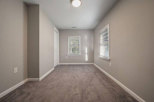 Building Photo - 107 Southern Blvd