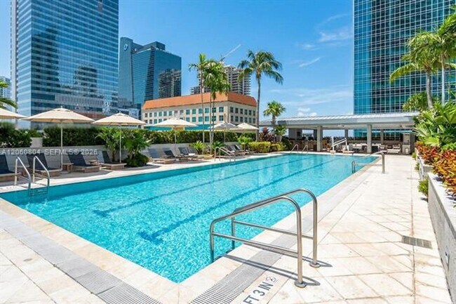 Building Photo - 1395 Brickell Ave