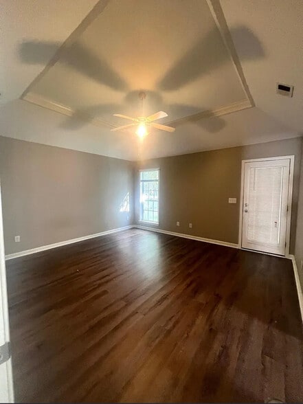 Building Photo - 149 Flagstone Ln