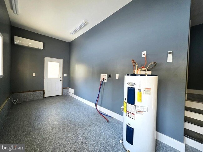 Building Photo - 29325 W Line Rd