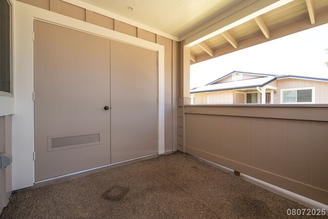 Building Photo - $2200 / 1br - 500ft2 - 1br/1ba/2pkg Townho...