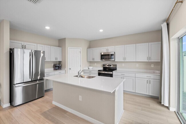 Building Photo - 7846 Peace Lily Ave