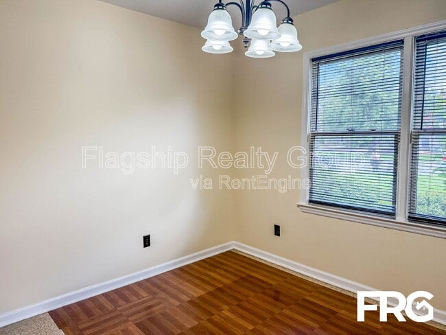 Building Photo - 105 Chesterfield Ct