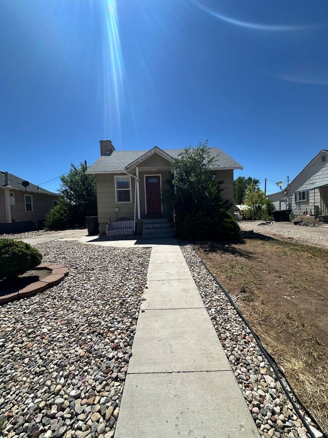 Building Photo - 345 N 300 W