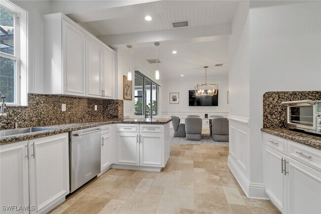 Building Photo - 10213 S Silver Palm Dr