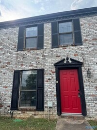 Building Photo - 2006 Reaches Pl SW