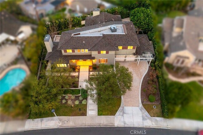 Building Photo - 416 N Altura Rd