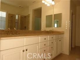 Building Photo - 79 Splendor