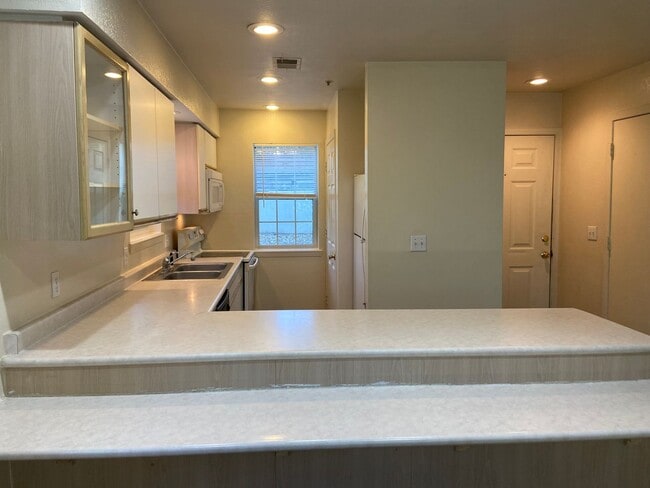 Building Photo - Condo in The Bluffs of Holiday Hills Resort