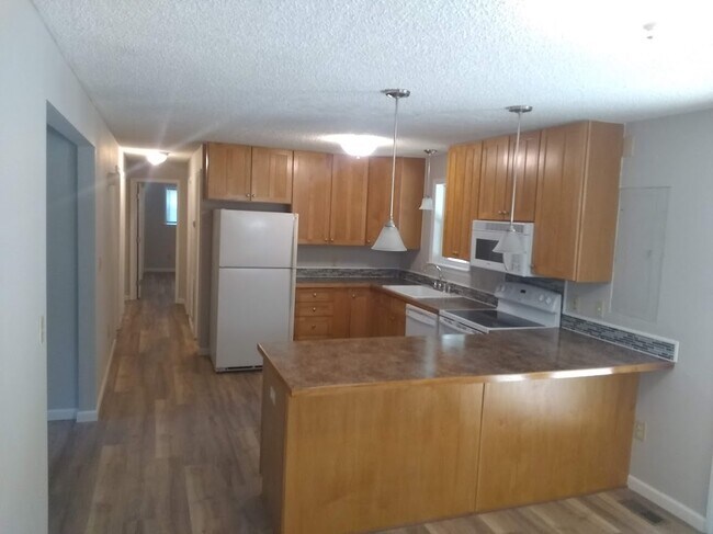 Building Photo - 3516 Marquis Dr