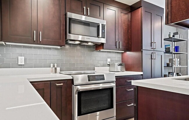 Building Photo - BEST DEAL IN DIAMOND HEIGHTS! Remodeled in...