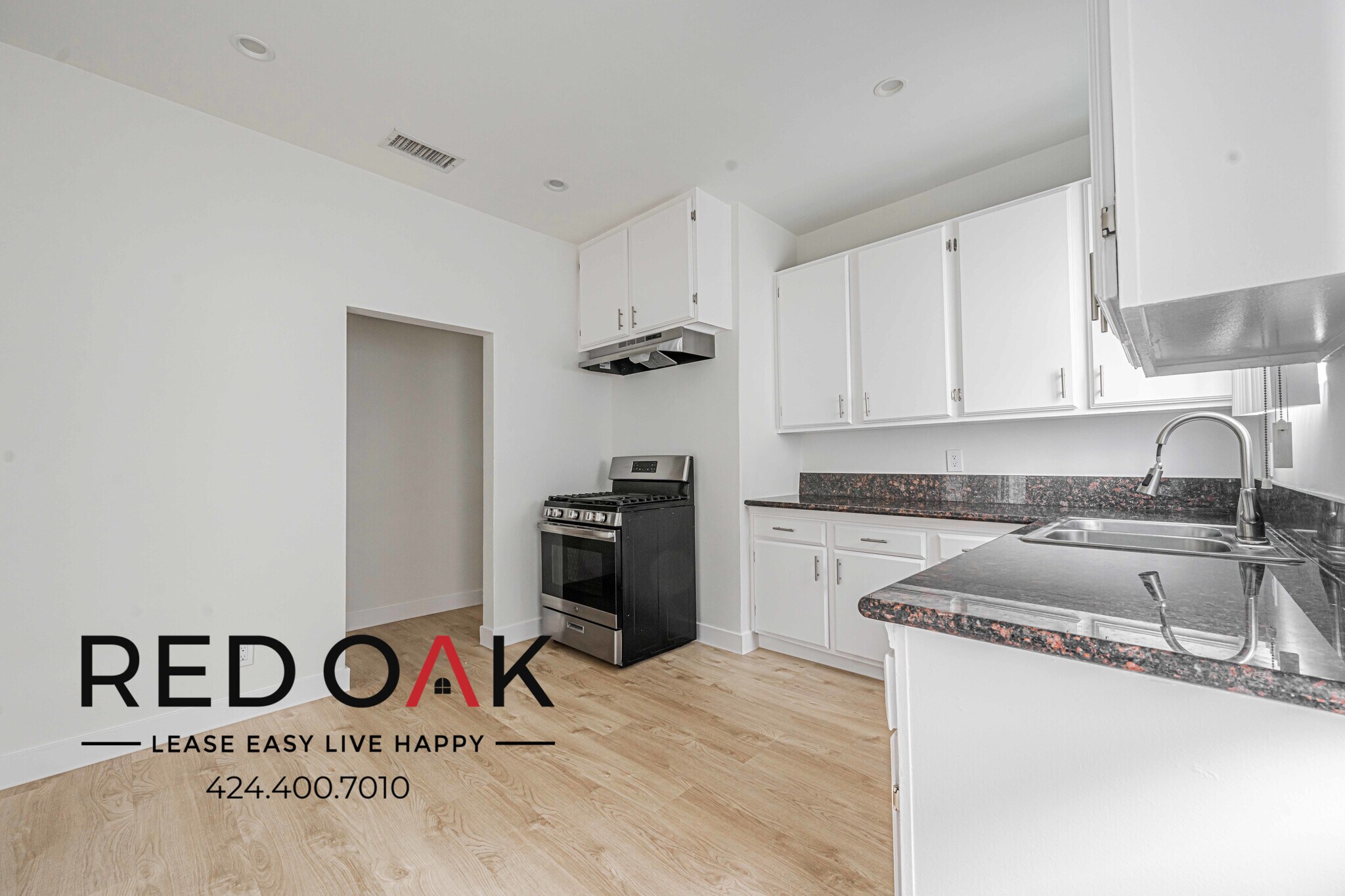 Building Photo - 6135 Saturn St