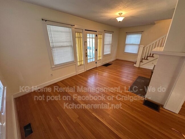 Building Photo - 5119 Grand Ave