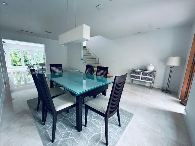 Building Photo - 1430 Baracoa Ave