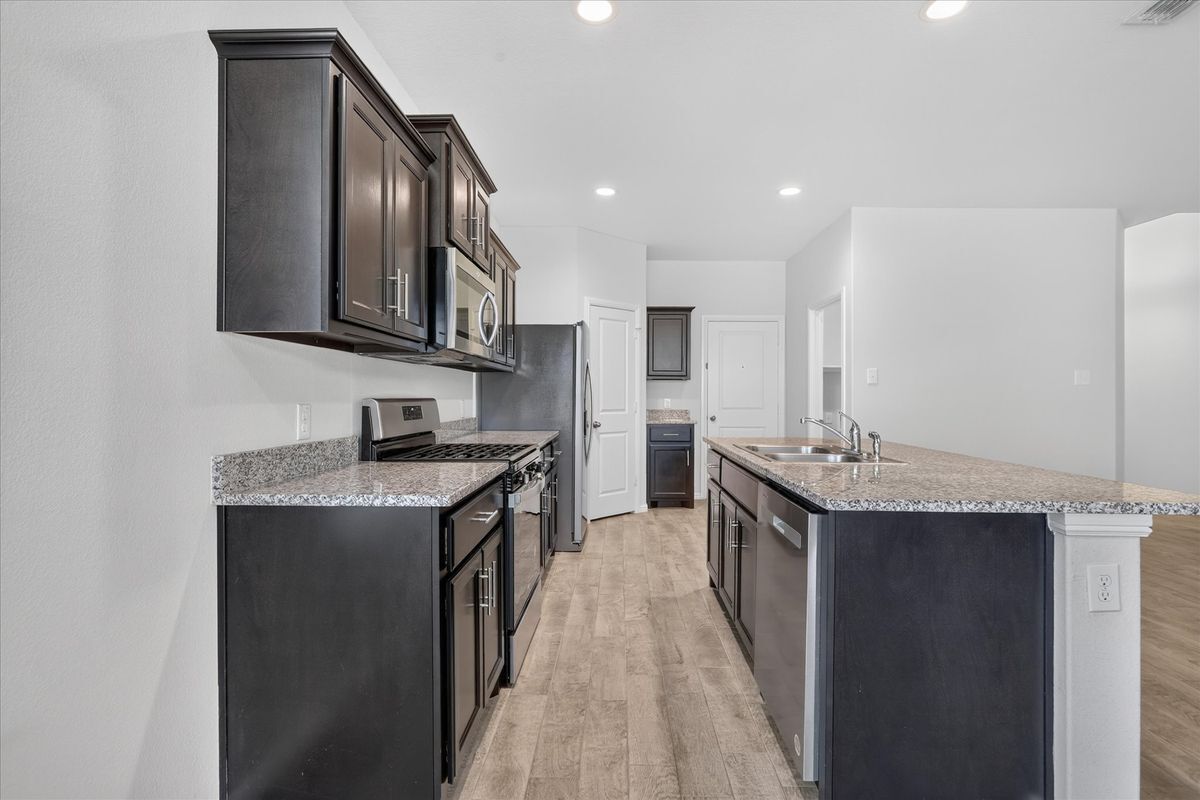 Building Photo - 8613 Wildwest Dr