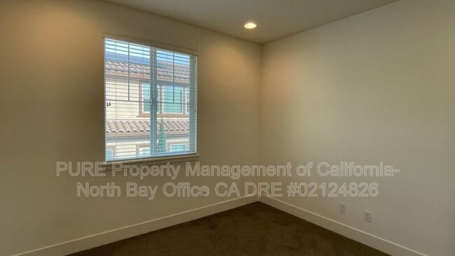 Building Photo - 5320 Kirby Pl